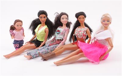 5 Barbie-Puppen - Gioielli, arte e antiquariato