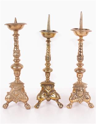 3 Kerzenständer in barockem Charakter, - Schmuck, Kunst & Antiquitäten