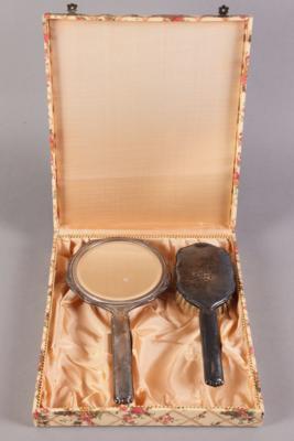 2 Teiliges Wiener Toilettgarnitur - Jewelry, Art & Antiques
