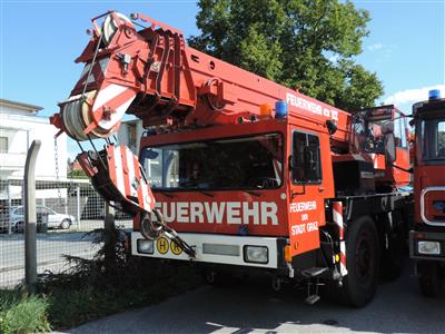 Selbstfahrende Arbeitsmaschine/LKW Liebherr LTM 1045, rot - Cars and vehicles