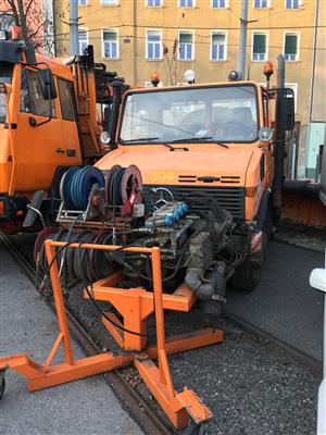 Selbstfahrende Arbeitmaschine Zugmaschine MB Unimog Type U1400 - Motorová vozidla a technika