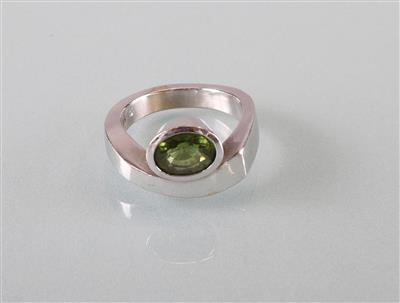 Peridotring - Antiques, art and jewellery