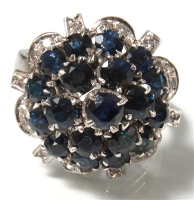 Diamant-Saphirdamenring zus. ca. 0,20 ct, - Antiques, art and jewellery