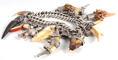 Trachtenarmband mit div. Angehängen - Antiques, art and jewellery