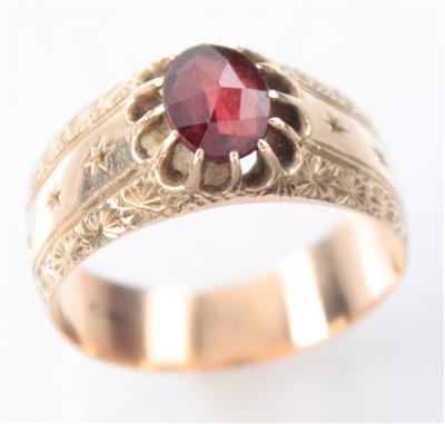 Granatring - Antiques, art and jewellery