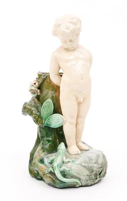 Zierfigur "Putto mit Baumstamm in Vasenform" - Umění, starožitnosti, šperky