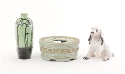 1 Vase, 1 Stövchen, 1 Zierfigur Hund - Umění a starožitnosti