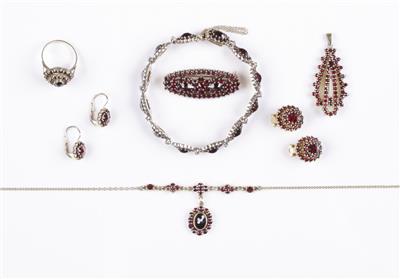 Granatschmuckgarnitur - Jewellery and watches