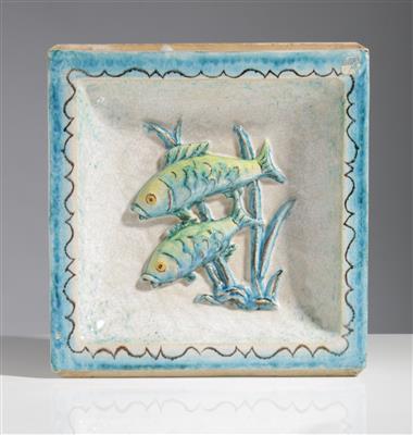 Musterkachel "Fisch" aus der Musterkammer von Schleiss Gmunden, Mitte 20. Jahrhundert - Kunst & Antiquitäten