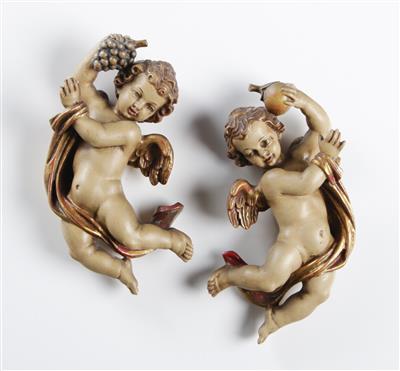 Paar fliegende Engel mit Früchten, 20. Jahrhundert - Antiques and art