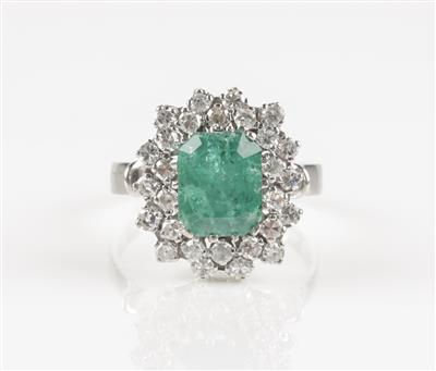 Smaragd Diamantring, Diamanten im Achtkantschliff zus. ca. 0,85 ct - Klenoty a Hodinky