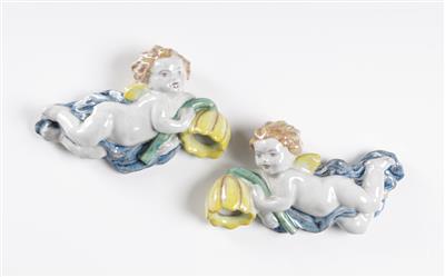 Paar fiegende Engel mit Frühlingsblumen, Schleiss Gmunden - Kunst & Antiquitäten