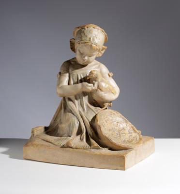 Große Plastik eines Mädchens mit Huhn, Fa. Bechyne, Böhmen, Anfang 20. Jahrhundert - Antiques and art