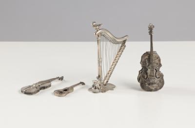 Vier Silber Musikinstrumente - Silber