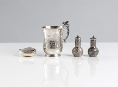 Silber Henkelbecher, Paar englische Gewürzstreuer, deutsche Herzdose, um 1900 - Kunst & Antiquitäten