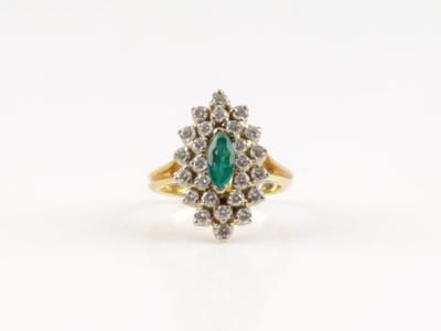 Brillant Smaragdring, Brillanten zus. ca. 0,90 ct - Jewellery & watches