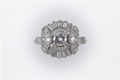 Brillant-Diamant-Damenring ca. 1,20 ct - Jarní aukce