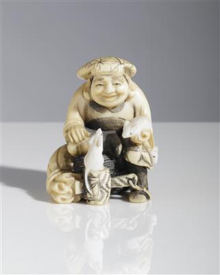 Netsuke einer Frau mit drei Mäusen, Japan, Meiji/Taisho Periode - Spring Auction