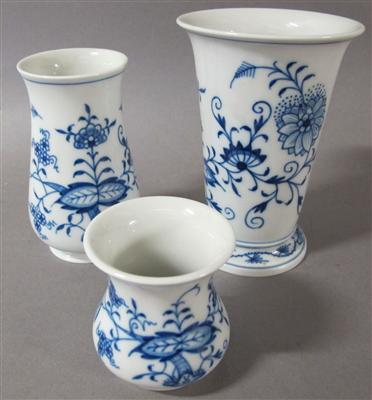 3 kleine Vasen, Meissen, 20. Jhdt. - Antiques, art and jewellery