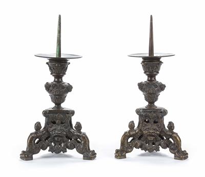 2 bronzerne Kerzenständer im Renaissance-Stil, 19. Jhdt. - Kunst, Antiquitäten und Schmuck