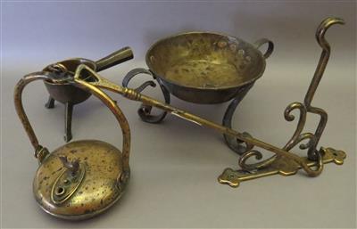 Glockenspeis - kleiner Dreifuß-Kessel mit Stiel - Antiques, art and jewellery