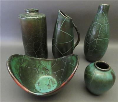 4 Vasen und 1 Schale - Arte, antiquariato e gioielli
