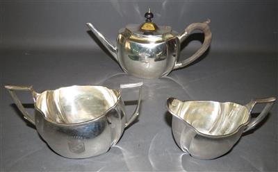 Englische Teekanne, Zuckerschale und Sahnekännchen - Antiques, art and jewellery