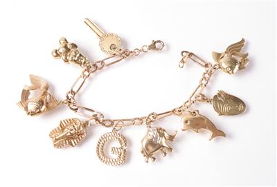 Armkette mit neun verschiedenen Anhängern - Antiques, art and jewellery