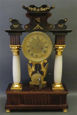 Biedermeier-Kommodenuhr um 1830/40 - Kunst, Antiquitäten und Schmuck