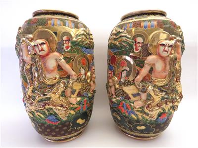 2 Satsuma Moriage Vasen, Japan, 20. Jahrhundert - Klenoty, umění a starožitnosti