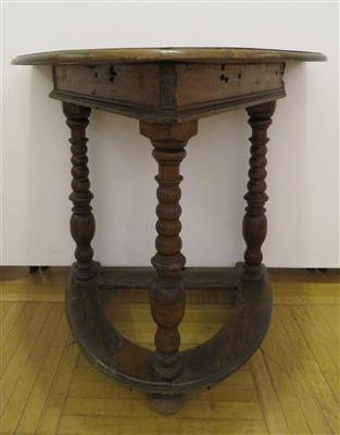Halbrunder bäuerlicher Tisch, unter Verwendung aus Teilen des 19. Jahrhunderts - Umění a starožitnosti