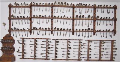 Sammlung von ca. 157 Stück Andenkenlöffeln aus aller Welt - Jewellery, antiques and art