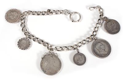 Uhrkette mit 6 verschiedenen Münzanhängern - Jewellery, antiques and art