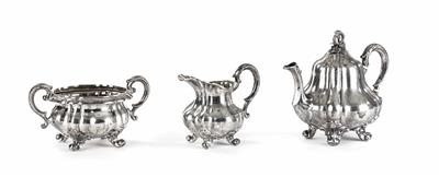 Teekanne, Milchgießer und Zuckerbehälter, 2. Hälfte 19. Jahrhundert - Arte, antiquariato e gioielli