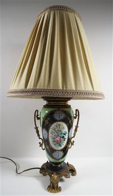 Tischlampe unter Verwendung eines HistorismusPorzellanvasensockelfußes - Umění, starožitnosti a šperky