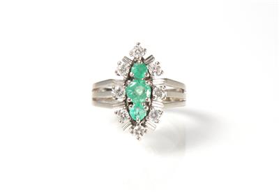 Brillant-Smaragddamenring zus. ca. 0,40 ct - Umění, starožitnosti a šperky