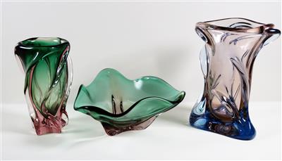 Vase und Vase mit Schale, wohl Böhmen, Glasmanufaktur Beranek?, Skrdlovice, 3. Viertel 20. Jahrhundert - Schmuck, Kunst und Antiquitäten