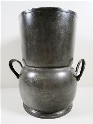 Vasenförmiger Zinnbehälter, 19. Jhdt.? - Jewellery, antiques and art