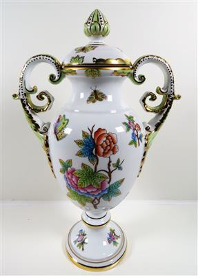 Deckelvase zum XVI. Internationalen Finanz-Sportwettbewerb 1971 in Tata, Herend, Ungarn - Jewellery and antiques