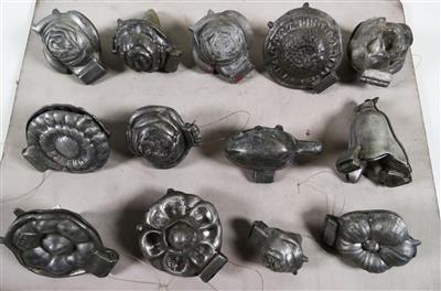 Konvolut von 13 Zinn-Marzipanformen, vornehmlich 19. Jahrhundert - Schmuck und Antiquitäten