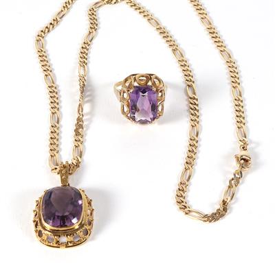 Amethystring und Anhänger an Figarohalskette - Jewellery, antiques and art