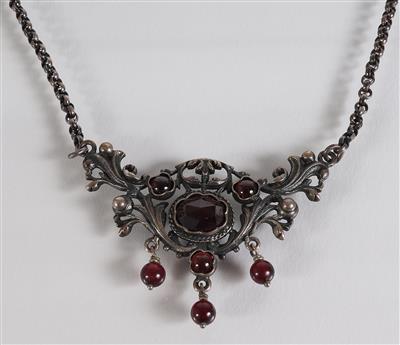 Oberösterreichisches Trachten Granat Collier - Jewellery, antiques and art