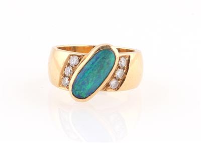 Brillant Opalring - Jewellery, antiques and art