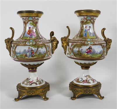Paar Vasen mit Bronze doré-Montierung, wohl Frankreich, Ende 19. Jahrhundert - Schmuck, Kunst & Antiquitäten