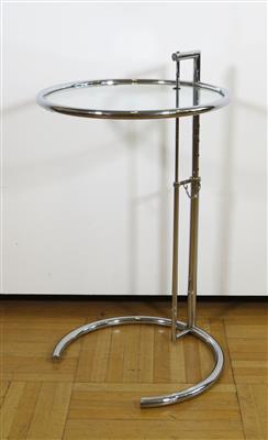 Beistelltisch, nach dem von Eileen Gray 1927 entworfenen Adjustable Table E1027 - Schmuck, Kunst & Antiquitäten