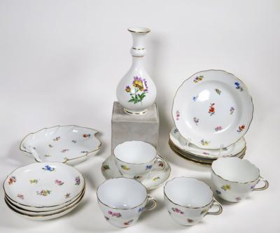 Kaffeeserviceteile und eine Vase, Meissen, 1950er/60er-Jahre - Klenoty, umění a starožitnosti