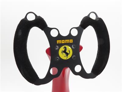 MOMO Ferrari Formel 1 Lenkrad / Formula One steering wheel 1995 -  Automobilia 2021/07/15 - Realized price: EUR 950 - Dorotheum