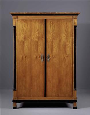 Provinzieller Biedermeierkasten um 1830 - Christmas-auction Furniture, Carpets, Paintings