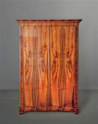 Biedermeier-Hallenschrank um 1830 - Osterauktion - Kunst und Antiquitäten