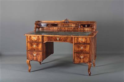 Spätbiedermeier-Schreibtisch um 1840 - Velikono?ní aukce